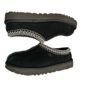UGG Tasman Slippers Womens US Size 7 Black Suede Closed Toe Comfortable Slip On